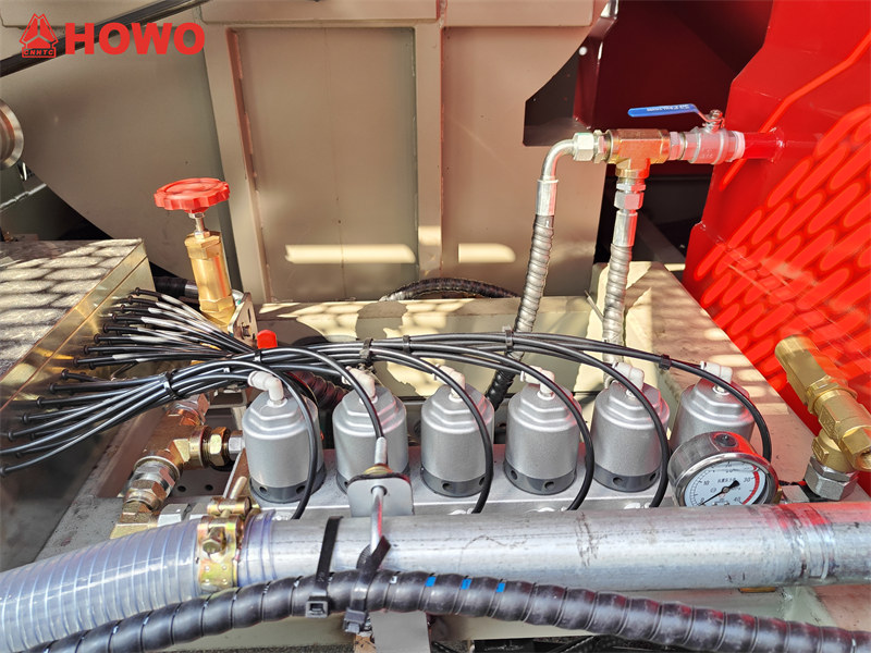 HOWO sweeper truck water pump