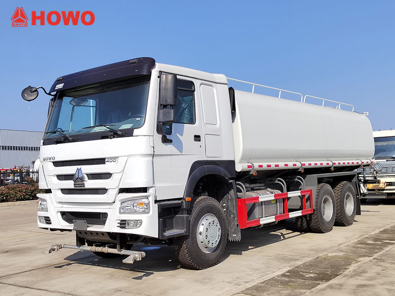 Φορτηγό ψεκαστήρων οδών HOWO 6x4 15cbm