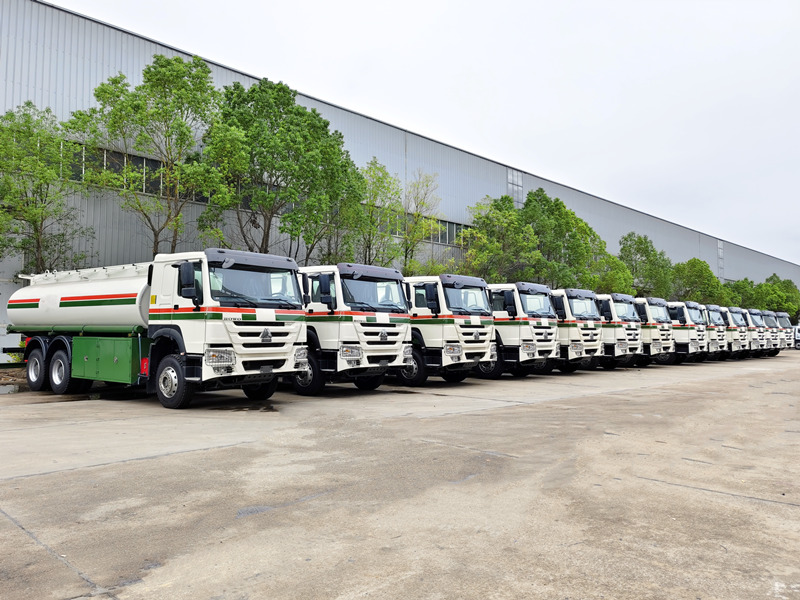 Howo 30000L water tank truck