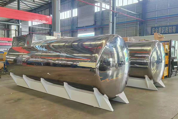 Customized potable water tanker with shining surface