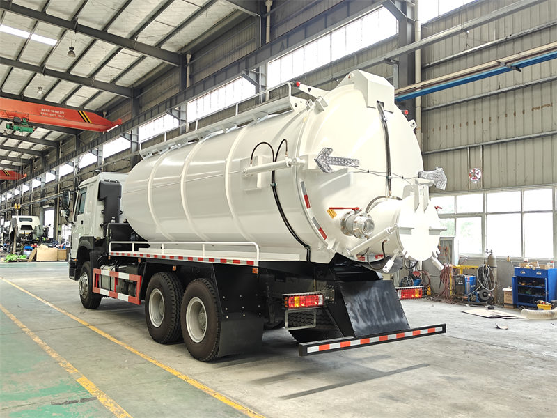 Howo heavy duty 20000L septic tank truck