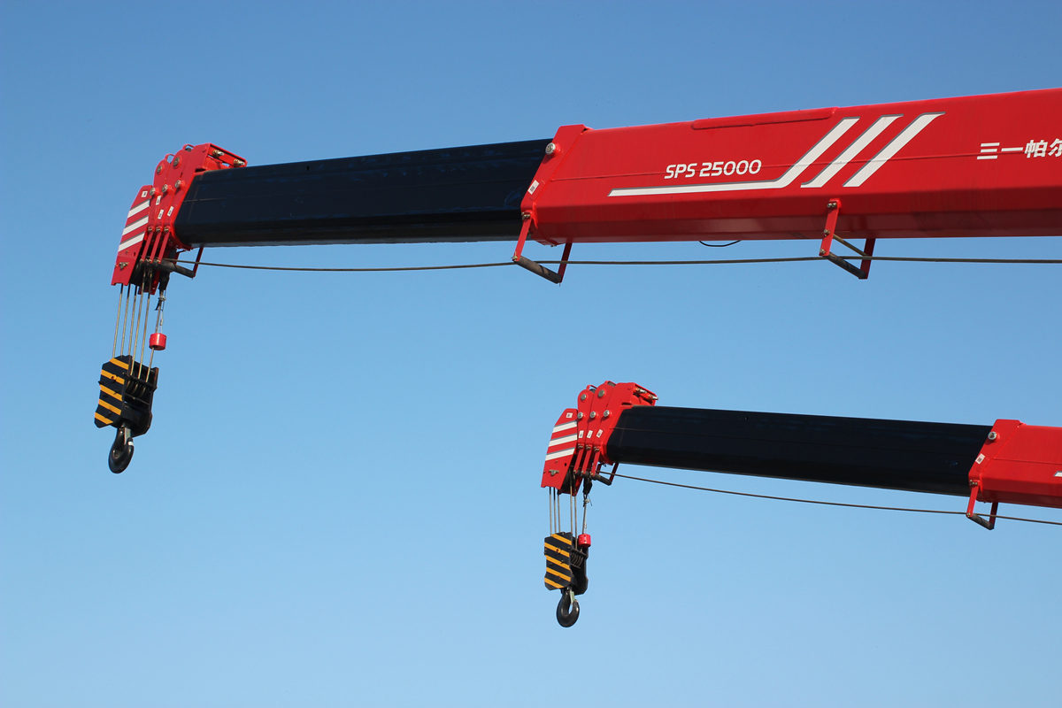 Palfinger 16 ton crane