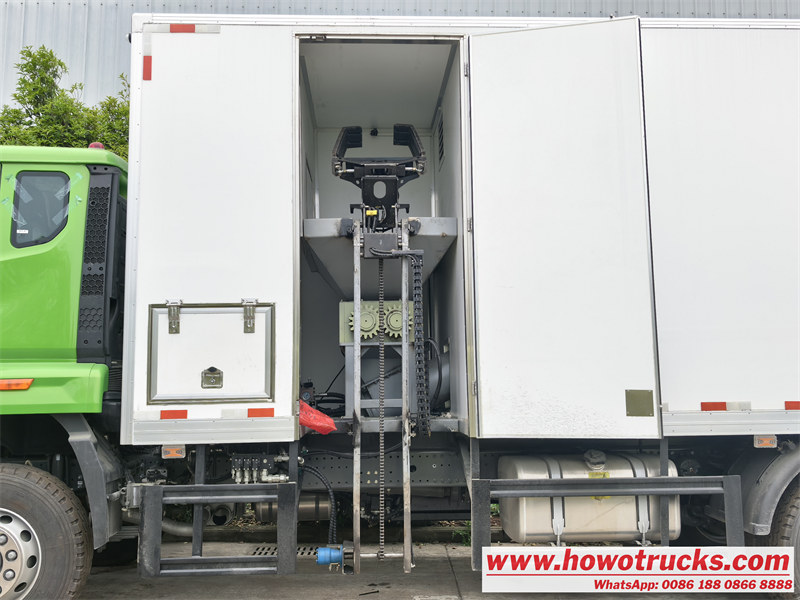 HOWO 4x2 wood cutting collection truck