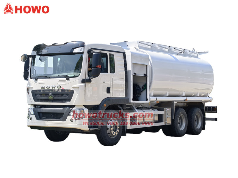 HOWO fuel tank truck