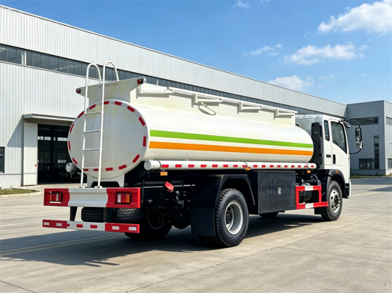 HOWO fuel tank truck