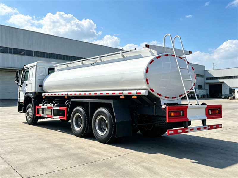 HOWO heavy 15000L fuel tank truck HOWO heavy 15000L fuel tank truck