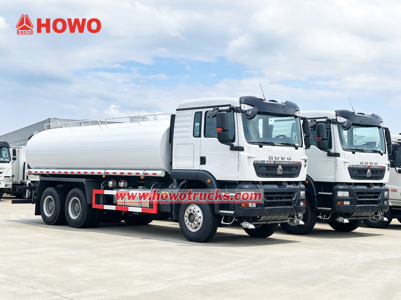 Το βαρύ φορτηγό ψεκασμού νερού HOWO TX 20000L εξάγεται στο Τζιμπουτί