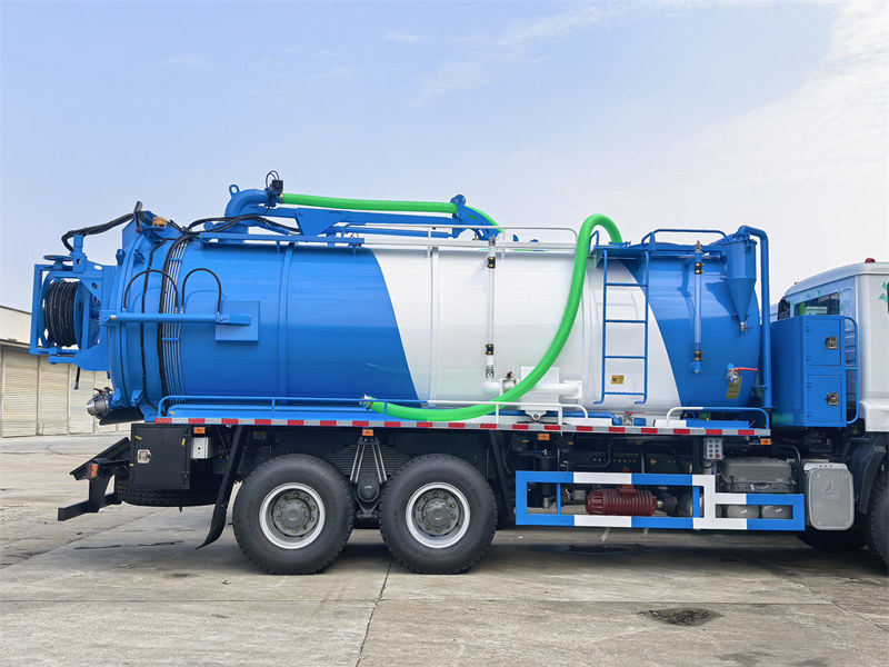 HOWO 16000L sewage tank truck HOWO 16000L sewage tank truck